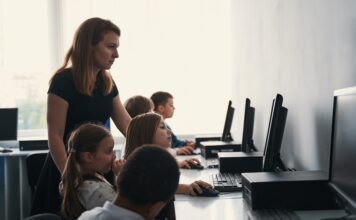 Czy istnieją kursy programowania dla dzieci? Czy istnieją kursy programowania dla dzieci